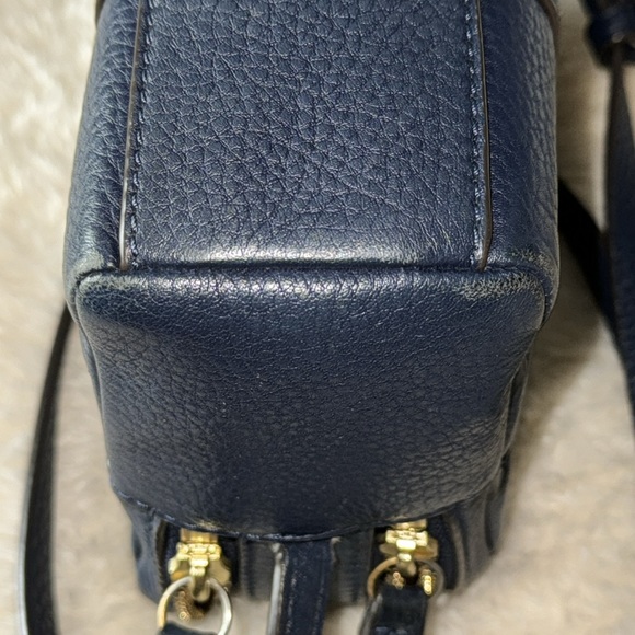 Used Tory Burch Block T Crossbody in Navy - Picture 14 of 17